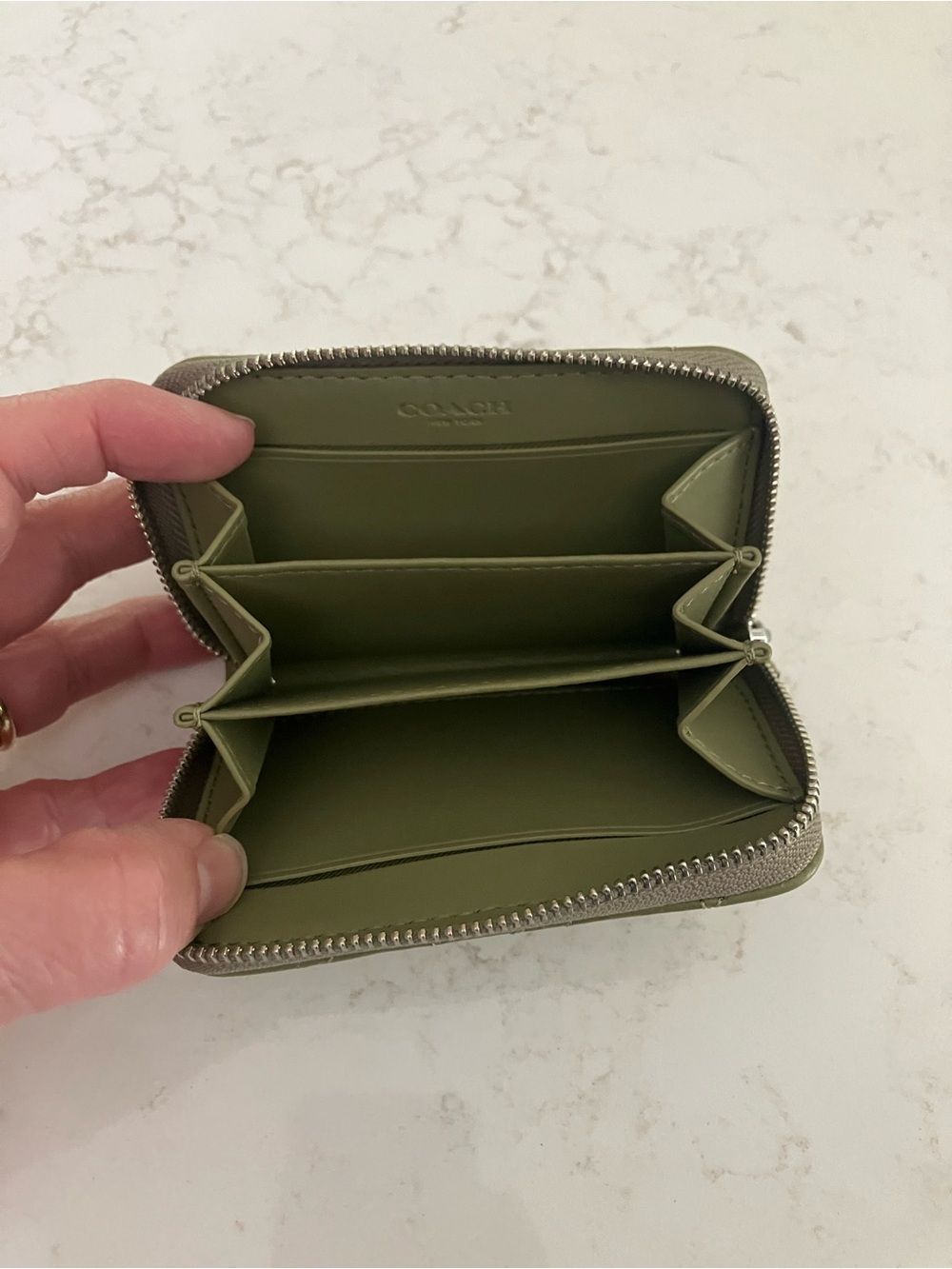 Coach Essential Moss-Green Quilted Leather Zip Card Case - Picture 4 of 4